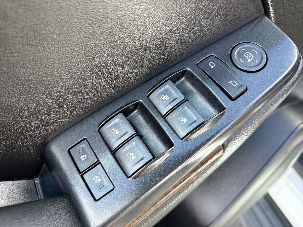 2018 Chevrolet Suburban LS