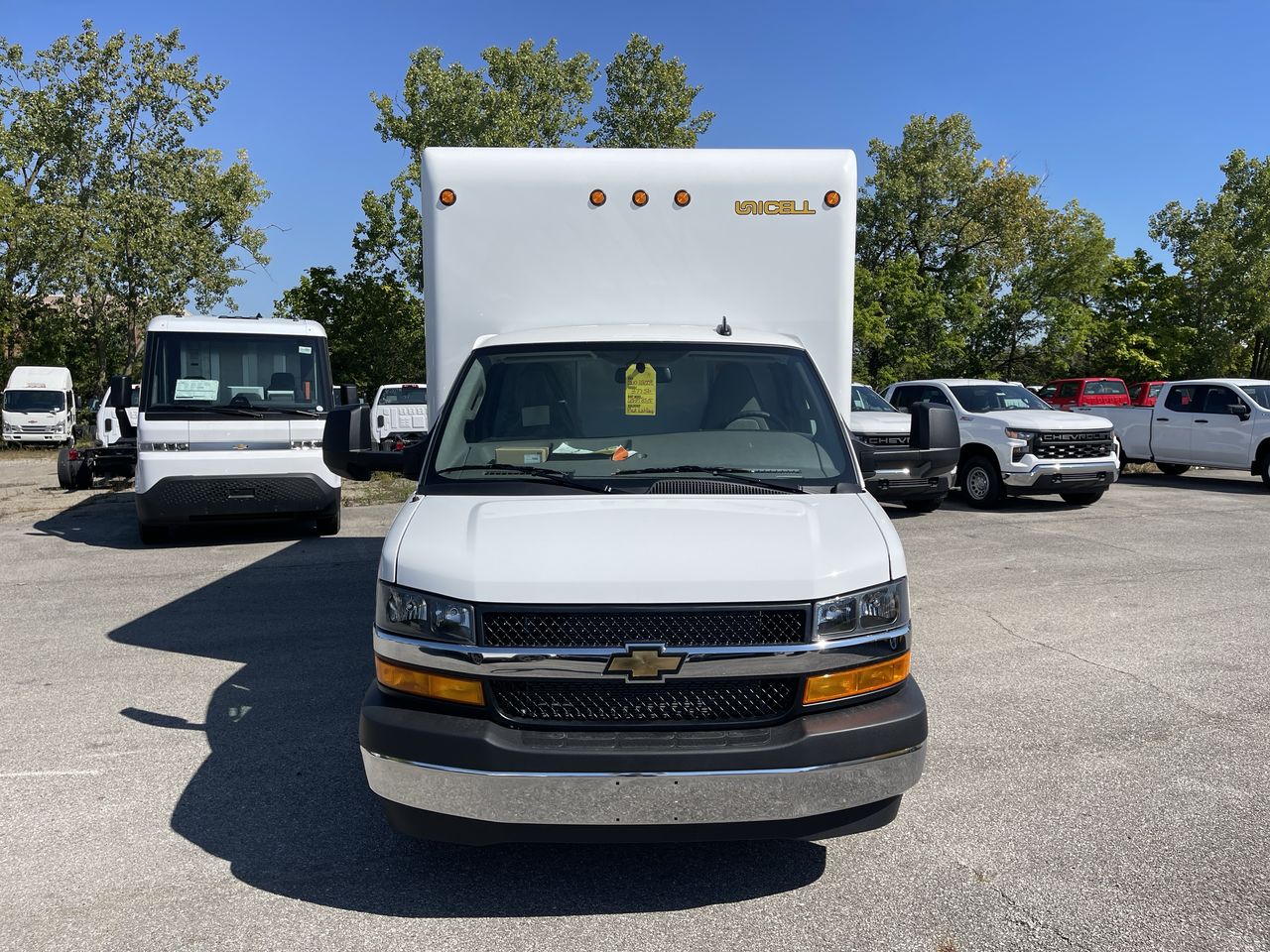 2025 Chevrolet Express Cutaway 3500 1WT