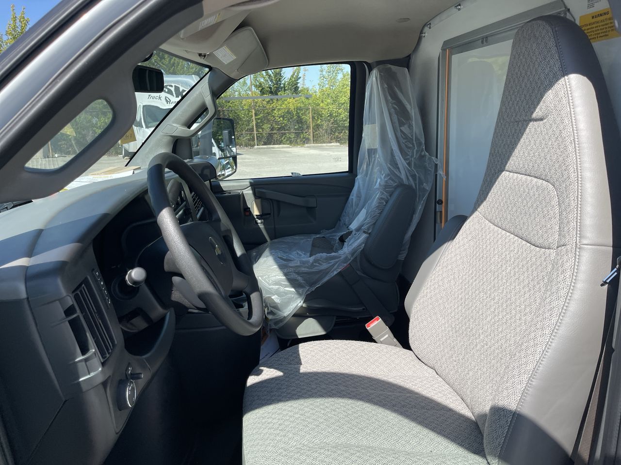 2025 Chevrolet Express Cutaway 3500 1WT