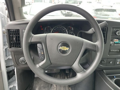 2025 Chevrolet Express Cutaway 3500 1WT