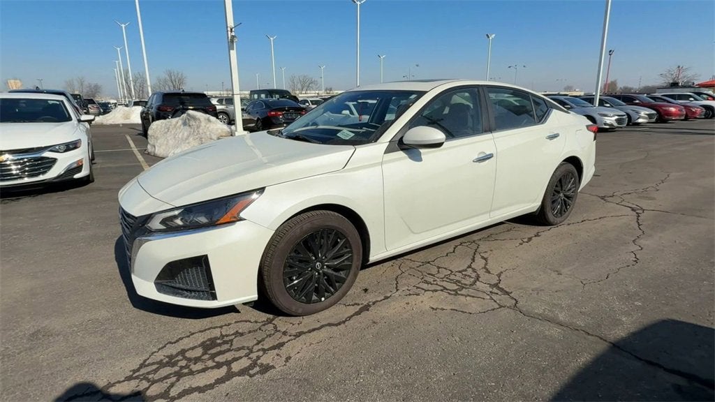2025 Nissan Altima SV
