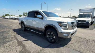 2021 Nissan TITAN Crew Cab Platinum Reserve 4x4