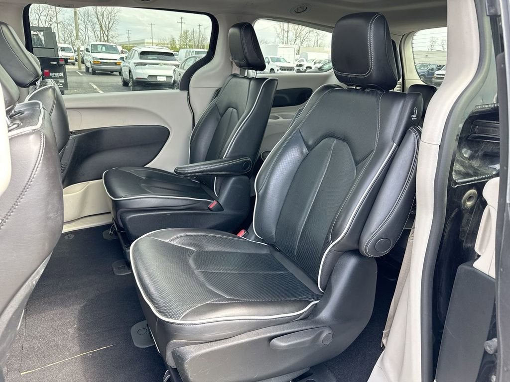 2023 Chrysler Pacifica Hybrid Limited