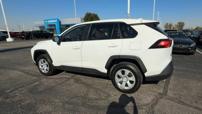 2025 Toyota RAV4 LE