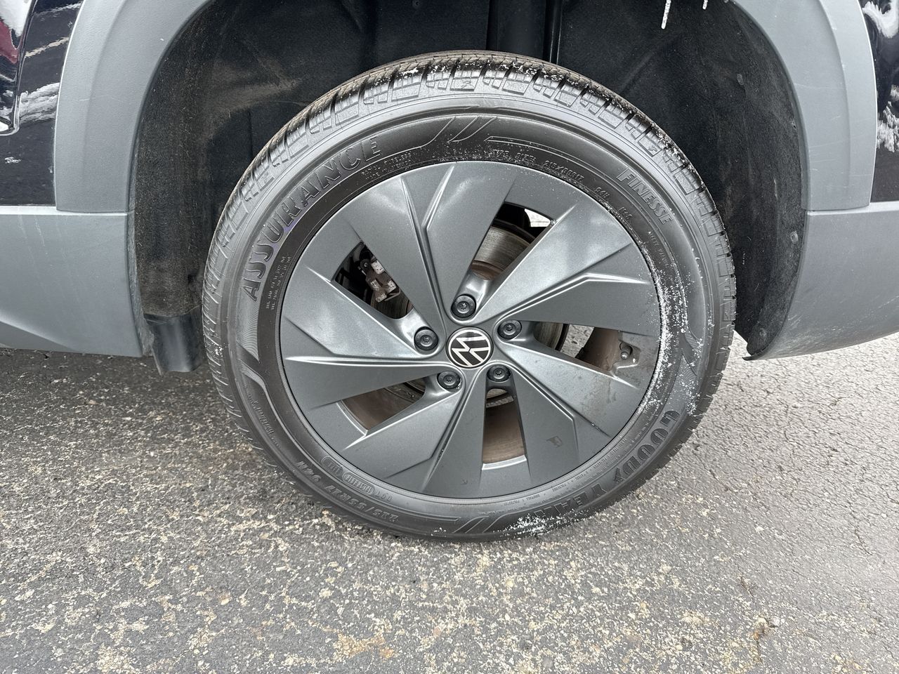 2025 Volkswagen Taos S