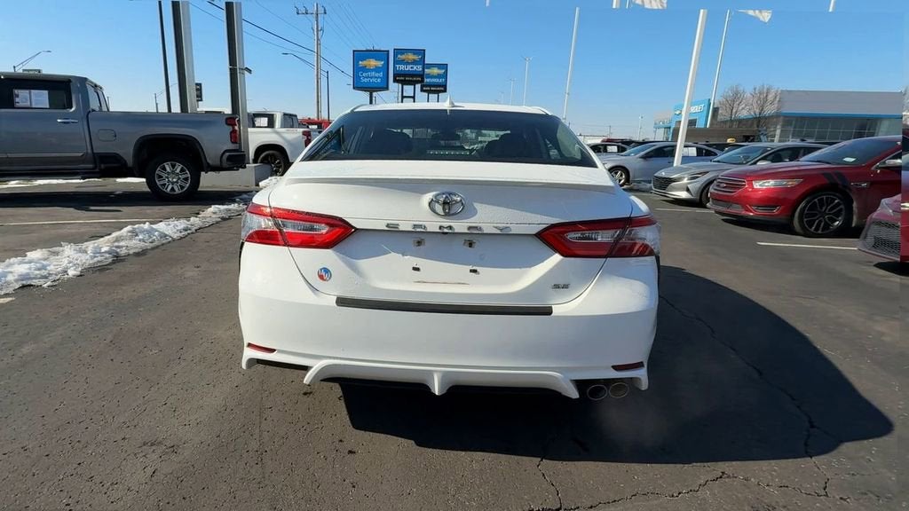 2020 Toyota Camry SE