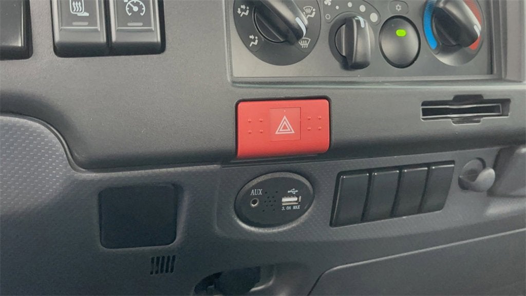 2024 Chevrolet Low Cab Forward 5500 XG 2WD Reg Cab 176