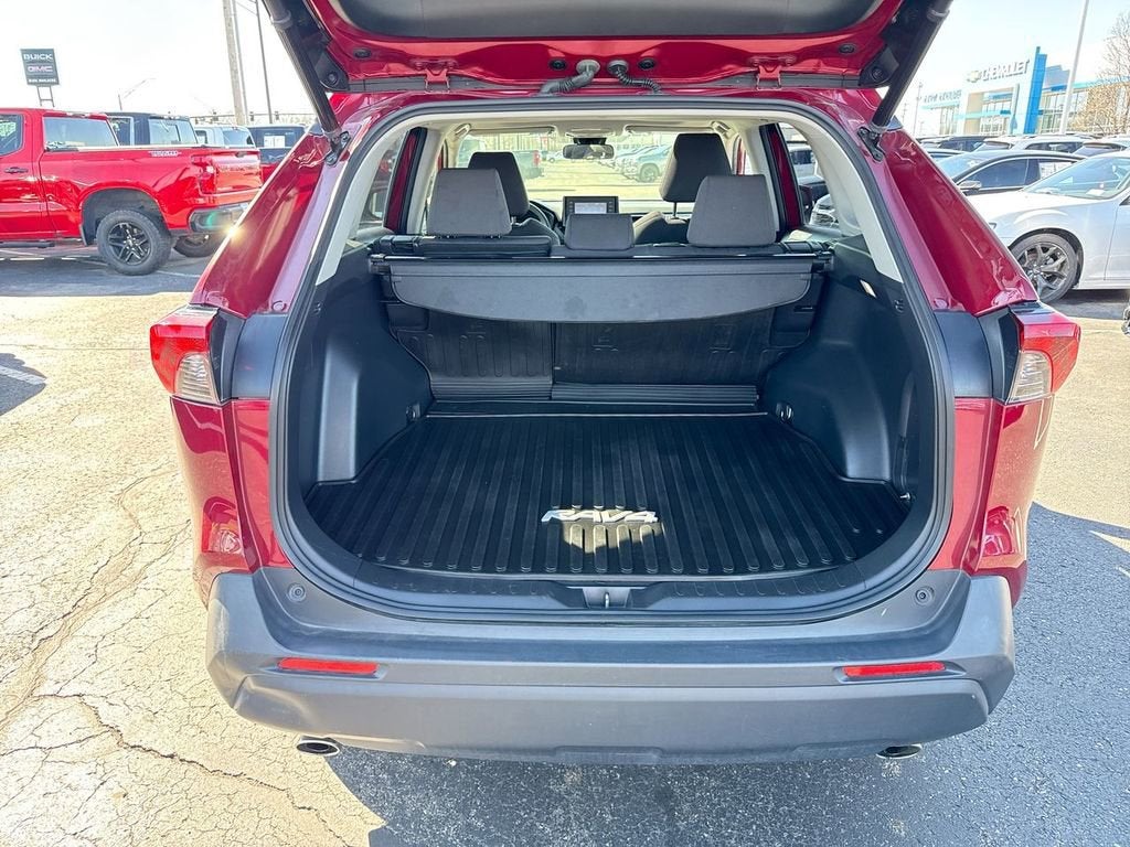 2022 Toyota RAV4 Hybrid XLE