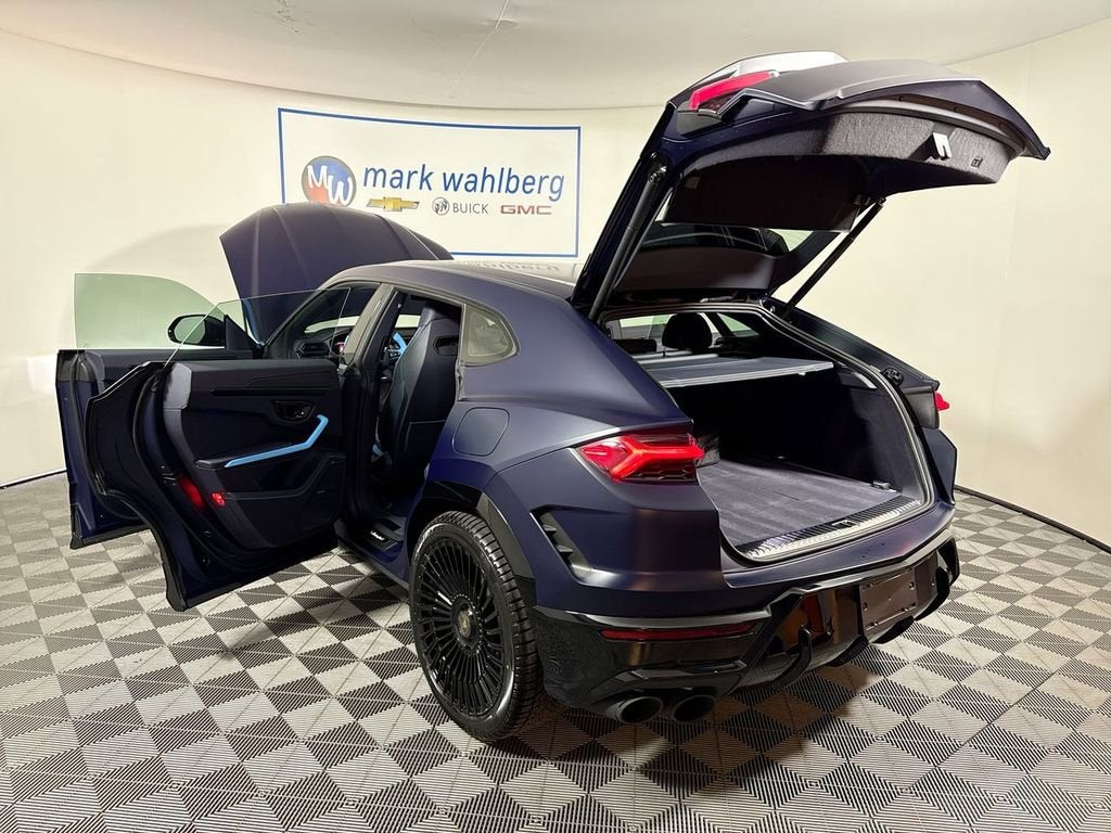 2025 Lamborghini Urus SE