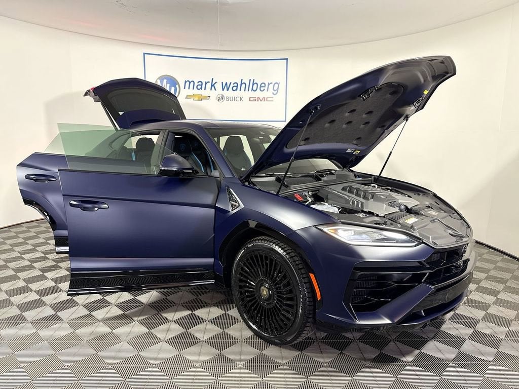 2025 Lamborghini Urus SE