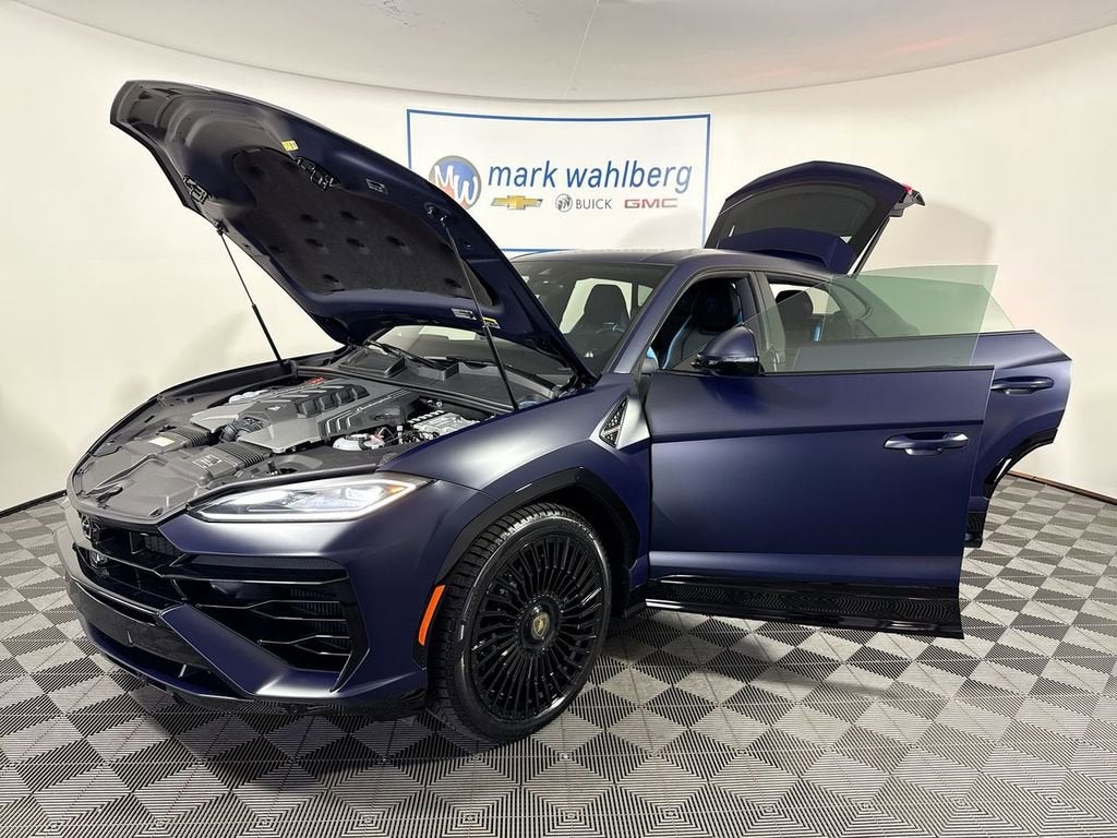 2025 Lamborghini Urus SE