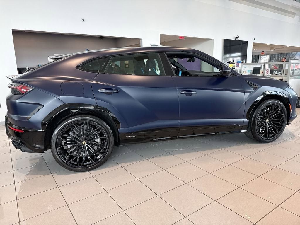 2025 Lamborghini Urus SE