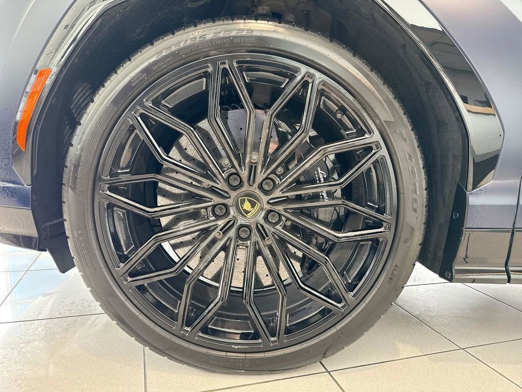 2025 Lamborghini Urus SE