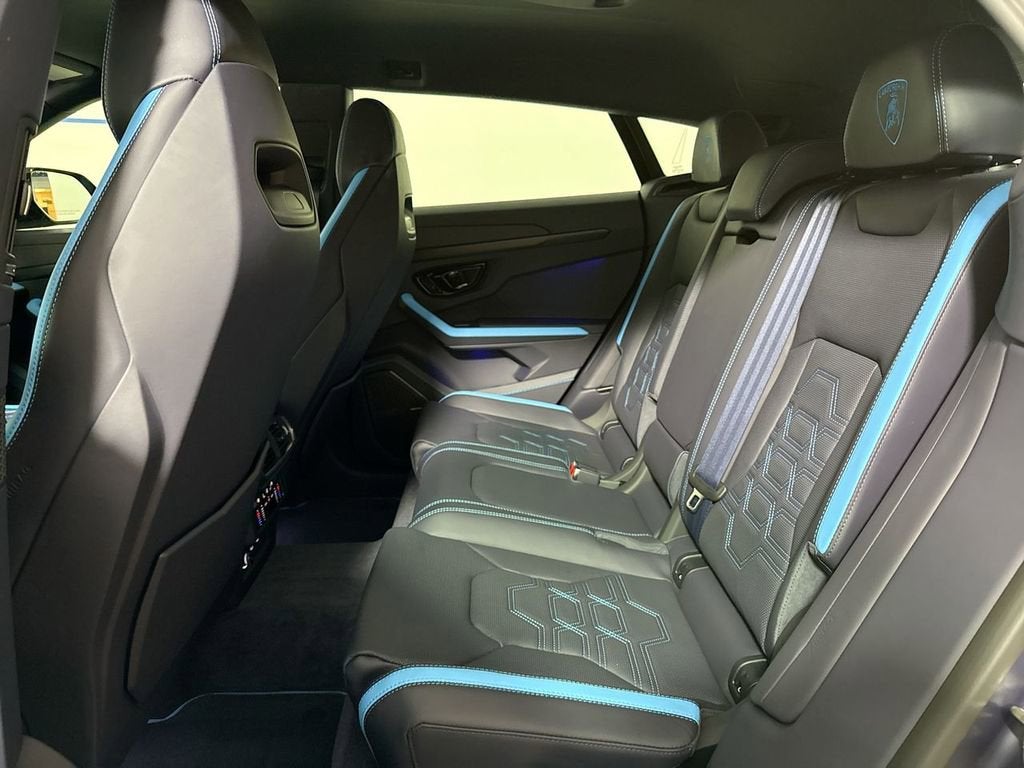 2025 Lamborghini Urus SE