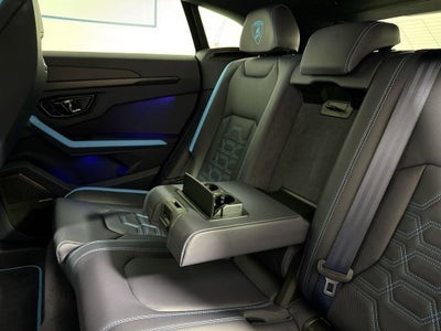 2025 Lamborghini Urus SE