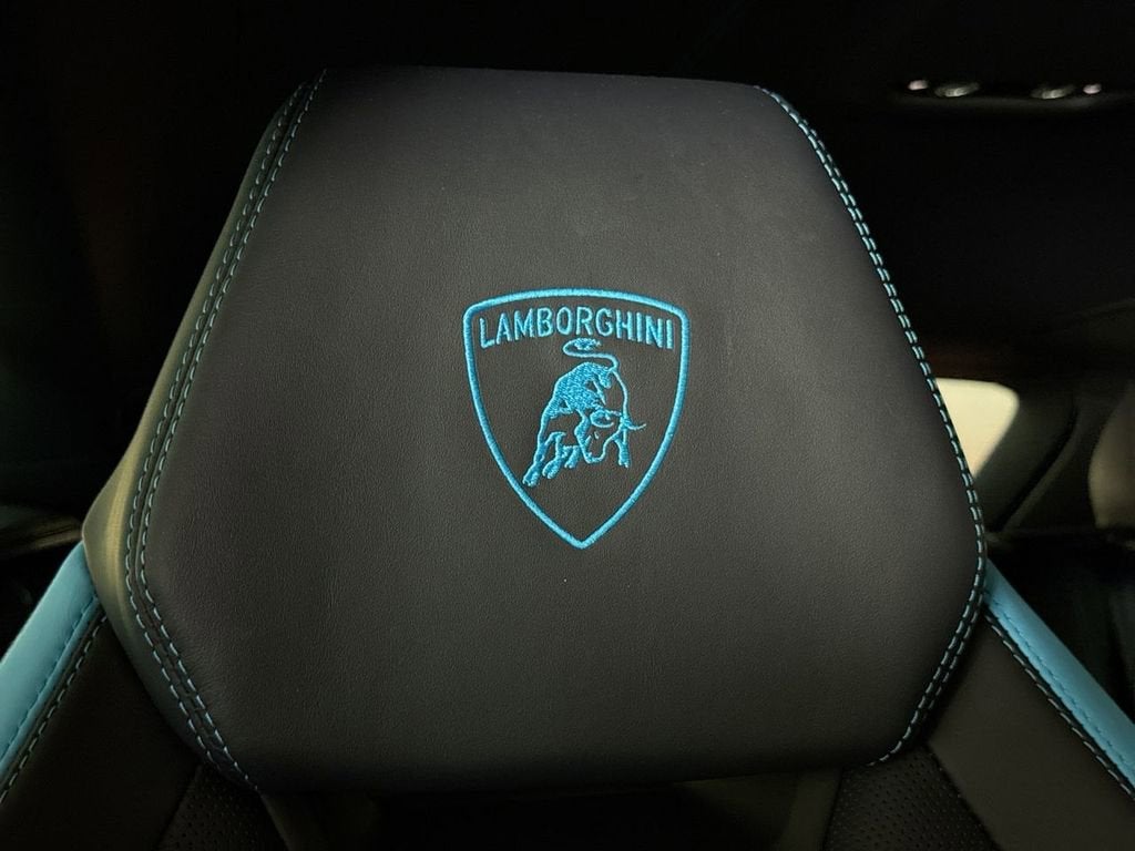 2025 Lamborghini Urus SE