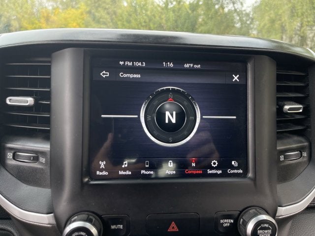 2020 RAM 1500 Big Horn Crew Cab 4x4 5'7" Box