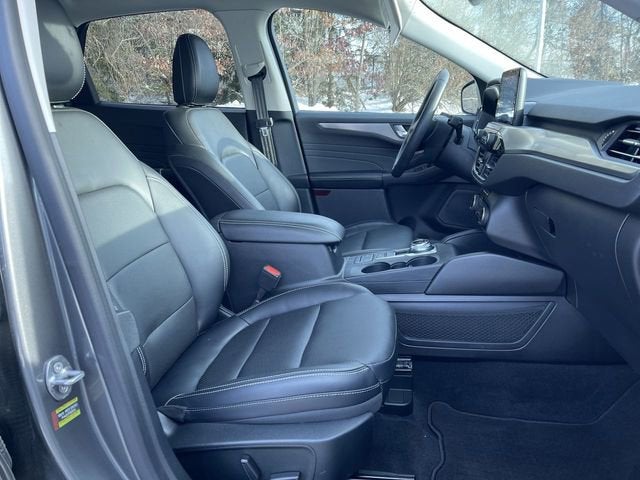 2022 Ford Escape Titanium Hybrid