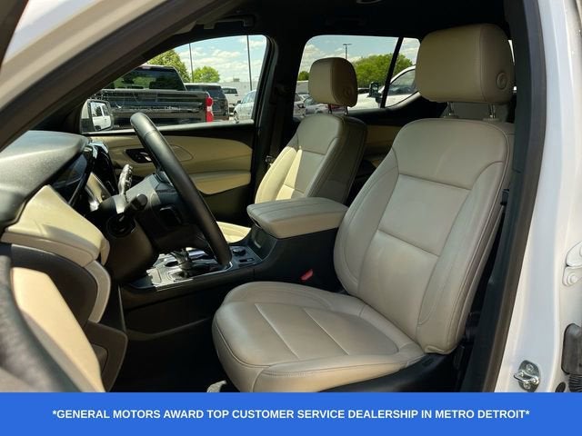 2023 Chevrolet Traverse LT Leather