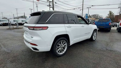 2023 Jeep Grand Cherokee Summit