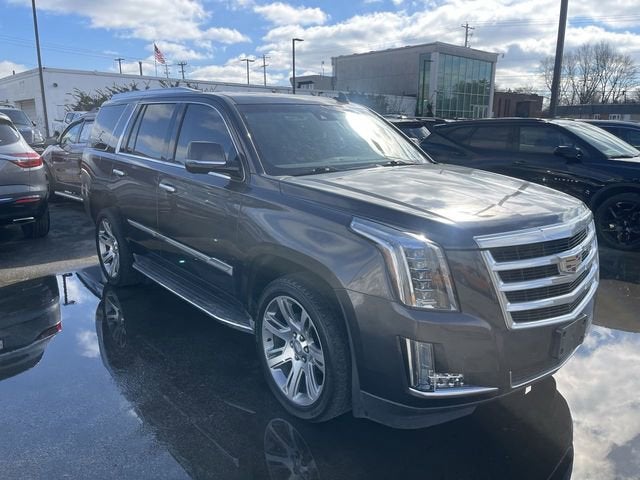 2016 Cadillac Escalade Luxury Collection