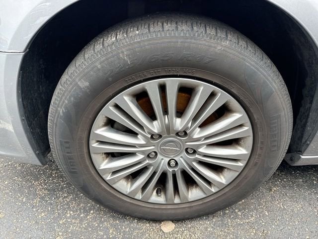 2016 Chrysler Town & Country Touring-L