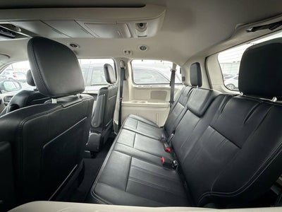 2016 Chrysler Town & Country Touring-L