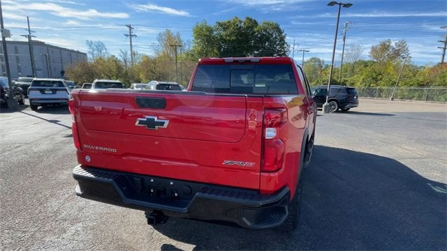 2025 Chevrolet Silverado 1500 ZR2