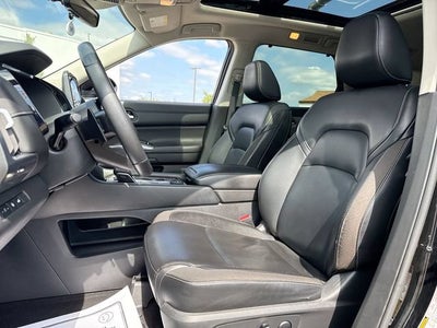 2023 Nissan Pathfinder SL 4WD