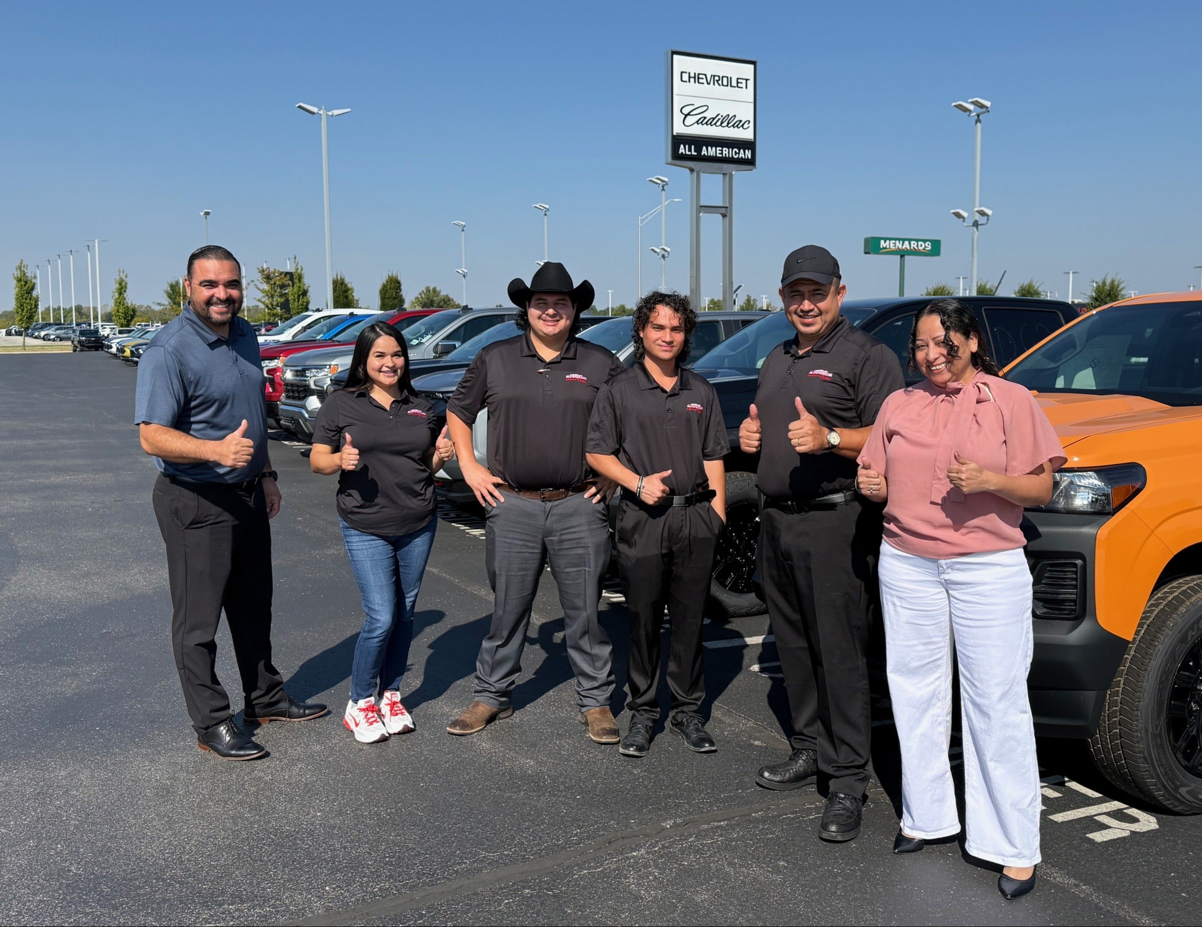 Equipo Hispano de Ventas - All American Chevrolet